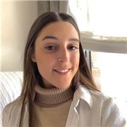Estudiante de 3o de carrera imparte clases de repaso general para estudiantes de ESO